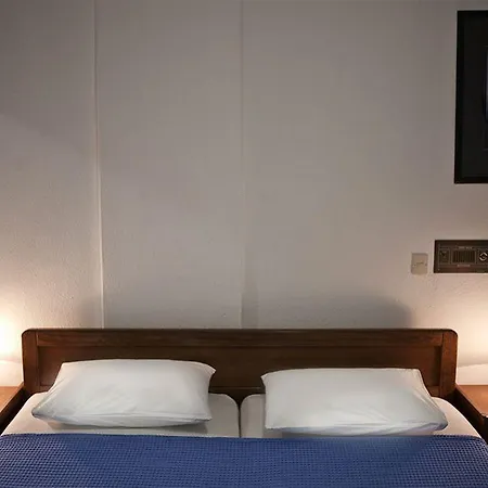 Theo Boutique 3* Kryopigi